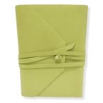 Diario in pelle vintage colore verde. 90 pagine interne realizzate in carta Amalfi colore avorio