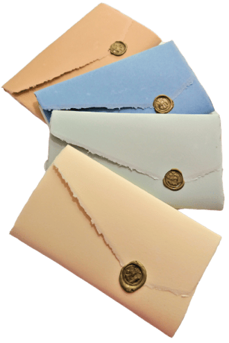 Amalfi paper gift boxes. Each pack contains 10 sheets 13x8 and 10 envelopes 14x9 enclosed by a sheet of LR line sealed with sealing wax. Available in different colors.