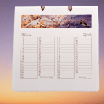 Calendario perpetuo in carta di Amalfi con illustrazioni artistiche.