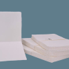 Amalfi paper menu for a refined wedding. This template has a square format and measures 15x15cm closed. Color: Ivory