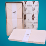 BOX WITH SQUARE FOLDING SHEETS IN AMALFI PAPER. COLOR: IVORY PINK