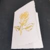 Biglietti con rosa gialla Biglietto pieghevole in carta di Amalfi con decoro di una rosa gialla
