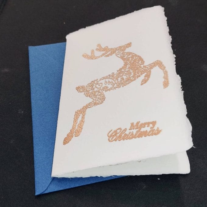 Folding Christmas card with relief decoration handmade by Lo Scrigno di Santa Chiara