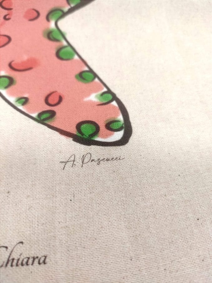 Shopper "The starfish" Detail of the artist's signature on the shopper bag.